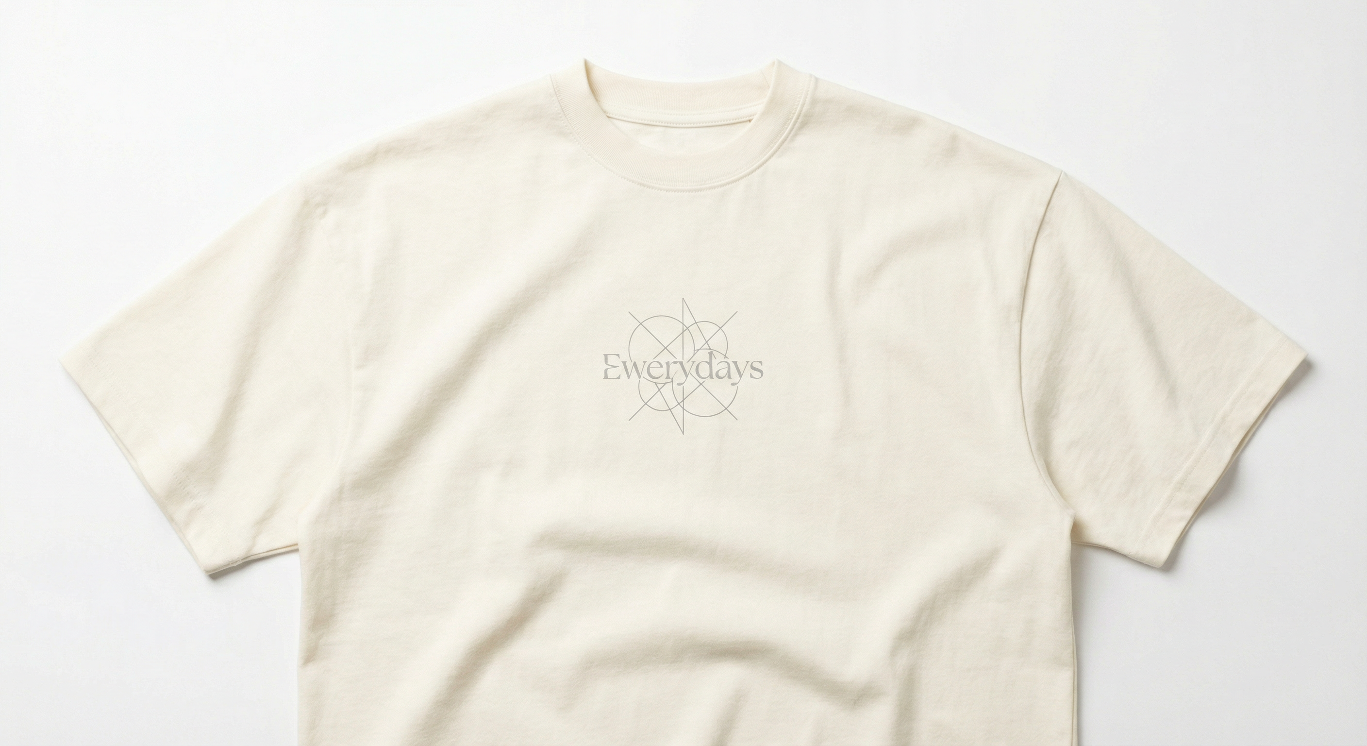 Ewerydays Minimal Graphic Center Print Tee